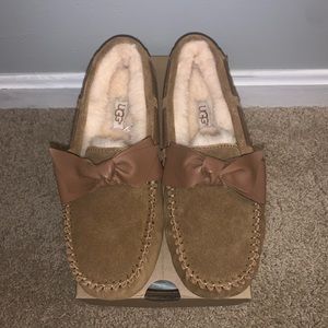 UGG Dakota Bow Slippers, Chestnut, 6
